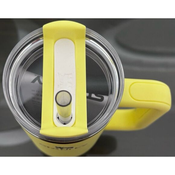 Stanley Quencher H2.0 FlowState Tumbler 30oz, LEMONADE YELLOW - Picture 4 of 5